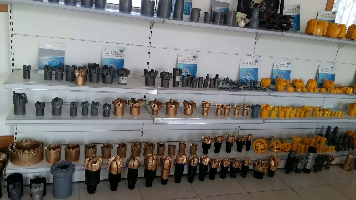 金刚石复合片三翼四翼内凹钢体钻头瓦斯排放孔注浆孔钻头