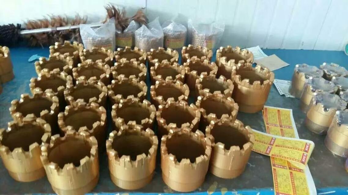 金刚石复合片取芯钻头型号94-113-133-152